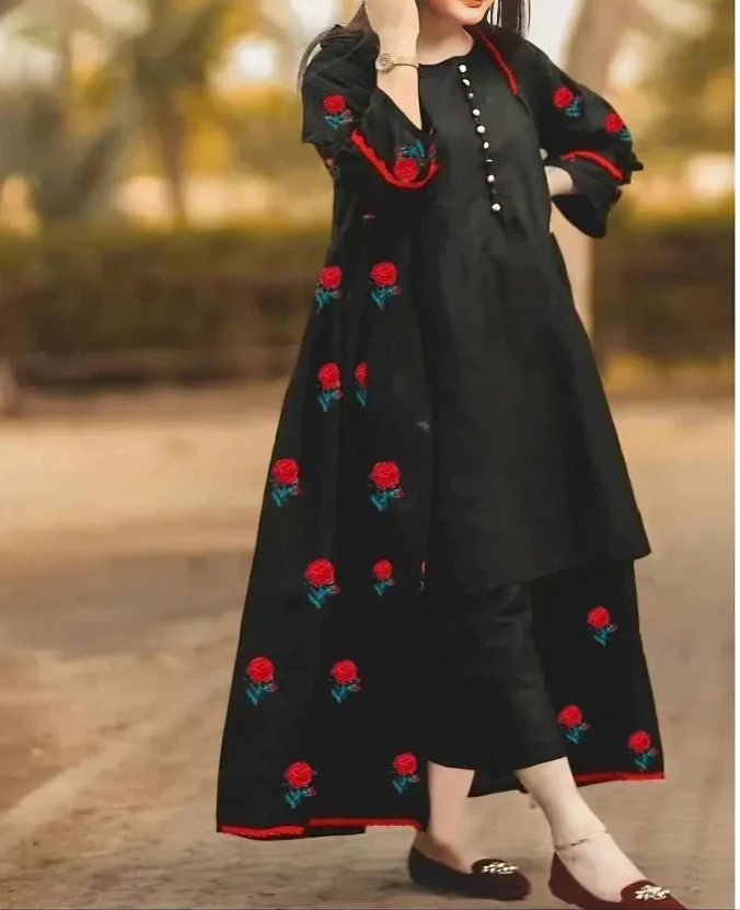 Three-Piece Floral Embroidered Gown Featuring Lace Sleeves and Neckline